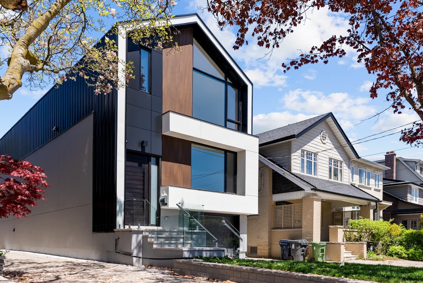 Modern 2BR House in Gubeng